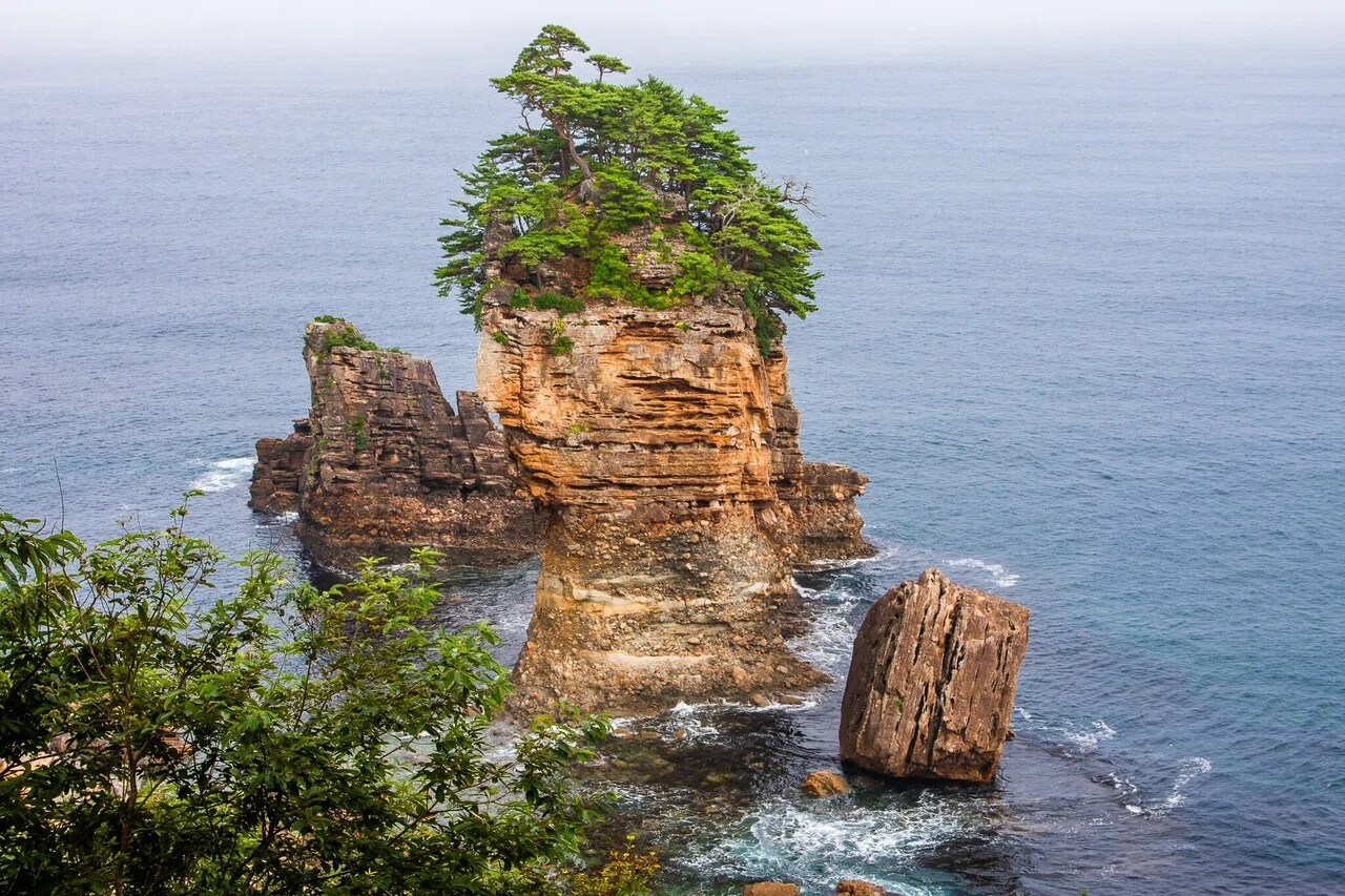 三陸海岸有数の景勝地「三王岩」｜Zenpaku
