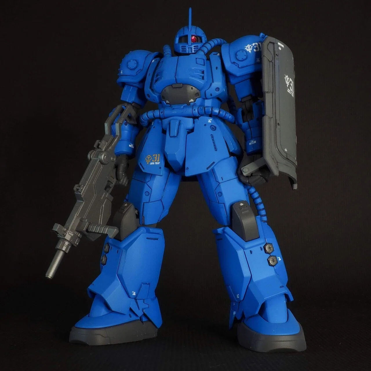 ブグ：最初のキットはランバ・ラルの青いモビルスーツ！｜Reiji 続