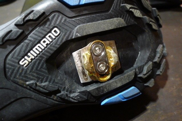 シマノ ブラック クリンチングシューズ ペダル付き SHIMANO（シマノ）EX7GTX SPDビンディングサイクリングシューズ
