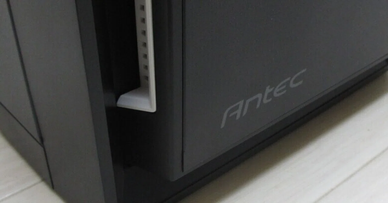 脱・光り物PC：Antec P101 Silentへケース変更・概要紹介編｜香月聡司