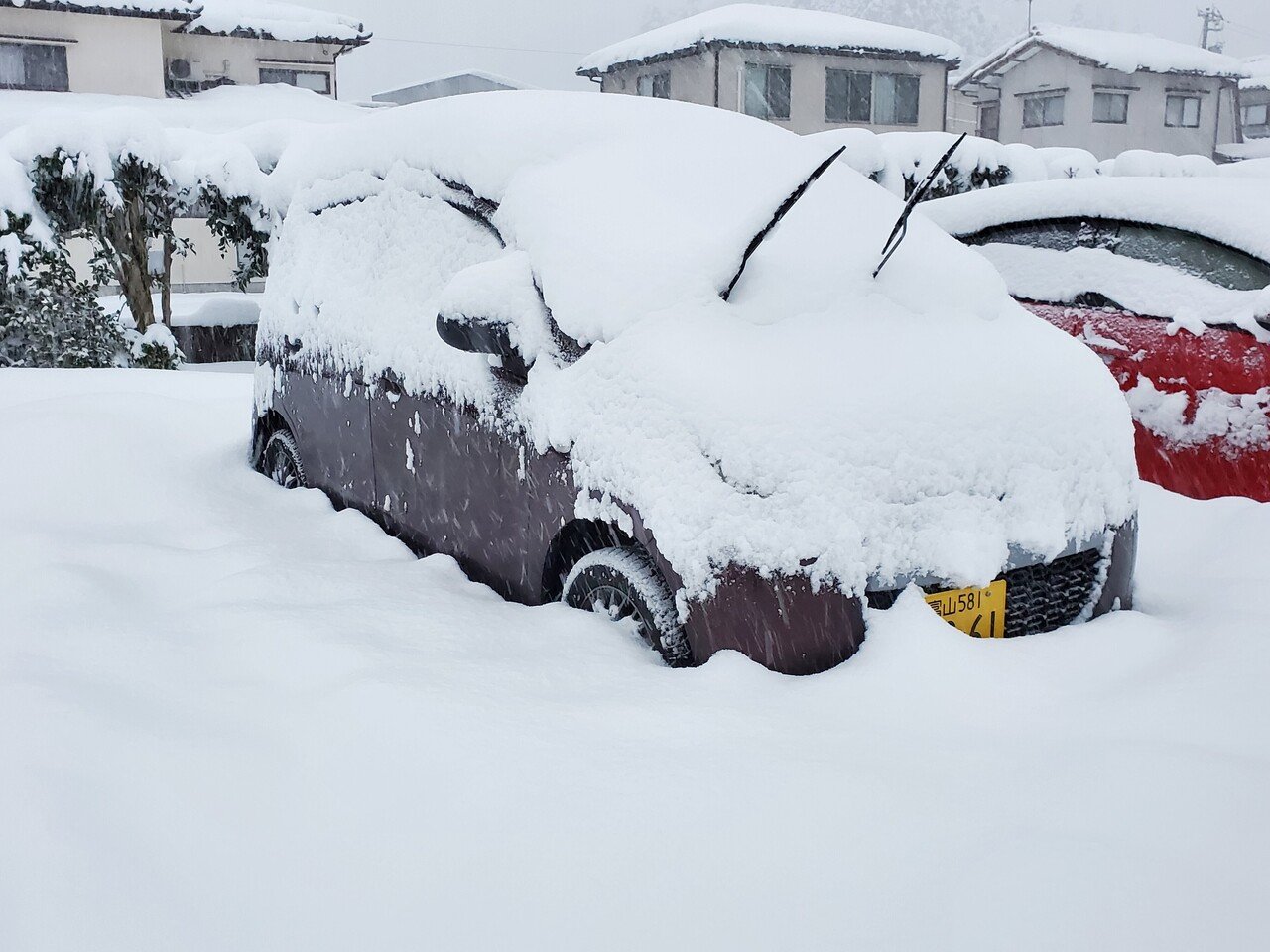 もう雪は要らないのに 今日の昼間だけで私の車がこのようになりました 仕事 でも除雪 通勤でも除雪と 本日疲労困憊につきまして 連載小説は今日の分が仕上がり目前で 体力 気力が尽きてしまいました ミエハル Note もう雪は要らないのに 今日の昼間だけで私の車がこのようになりました 仕事 でも除雪 通勤でも除雪と 本日疲労困憊につきまして 連載小説は今日の分が仕上がり目前で 体力 気力が尽きてしまいました ミエハル Note