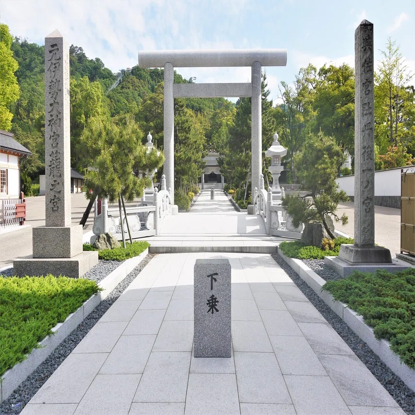元 伊勢 籠 神社