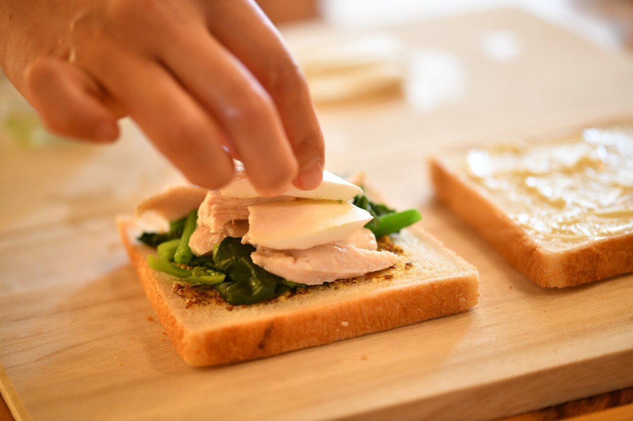 熱々をほおばりたい サラダチキンのホットサンド 旅する料理家 人生のレシピを作る なぎさ なおこ Note 熱々をほおばりたい サラダチキンのホットサンド 旅する料理家 人生のレシピを作る なぎさ なおこ Note