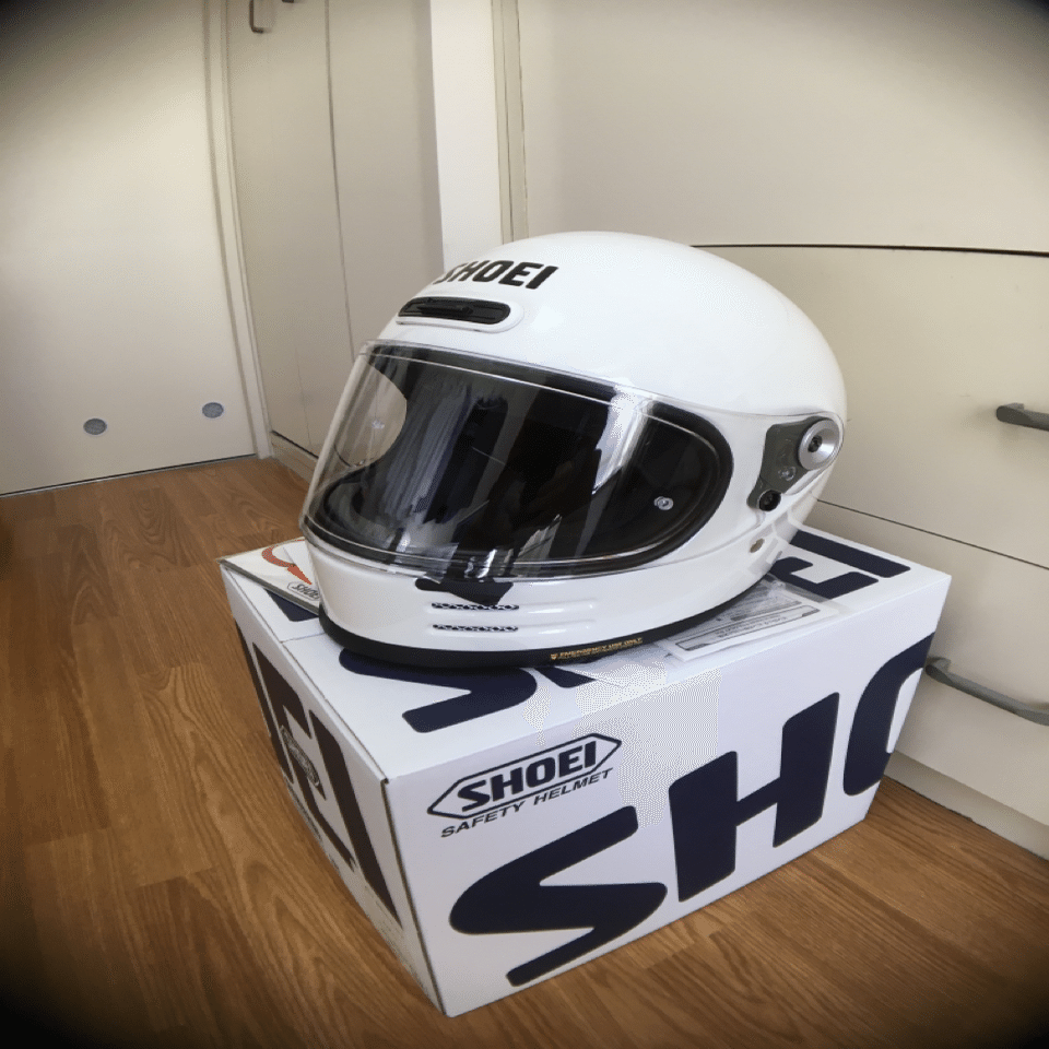 SHOEIギャラリー東京」でグラムスターをゲット！ スモークシールドなど