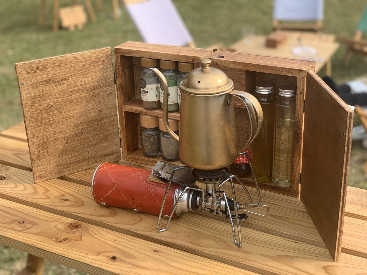 DIYの腕前はプロ級！自作のキャンプギアでファミリーキャンプを楽しむ