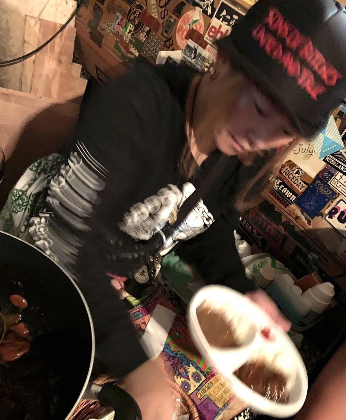 スタッズひとみ