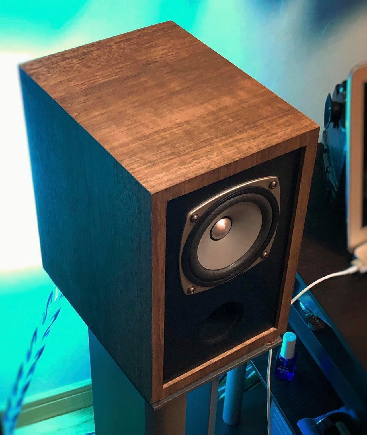 飾りじゃないのよ脚は、Fostex自作スピーカーにスパイクを!|南雲暁彦 飾りじゃないのよ脚は、Fostex自作スピーカーにスパイクを!|南雲暁彦