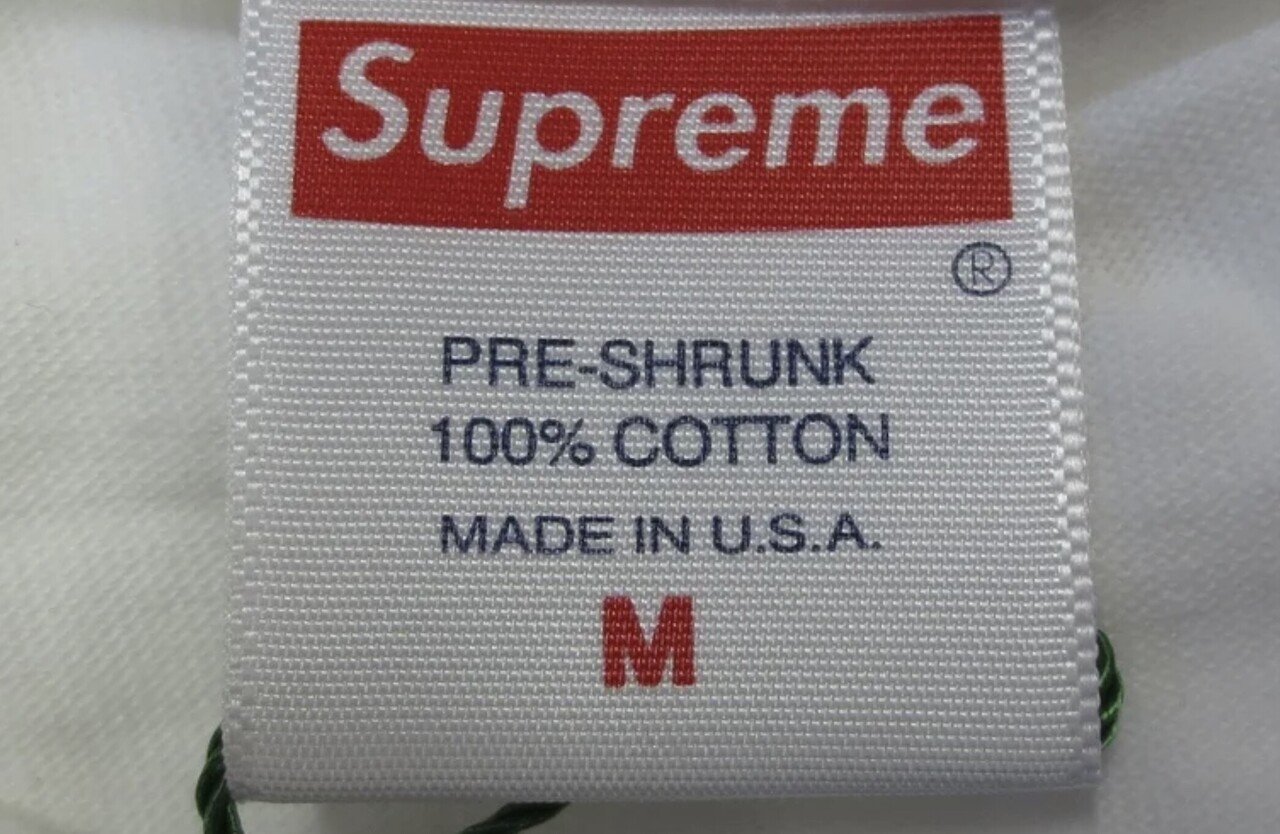 どちらが本物でしょう? シュプリーム タグ 判定|Small appraiser どちらが本物でしょう? シュプリーム タグ 判定|Small appraiser