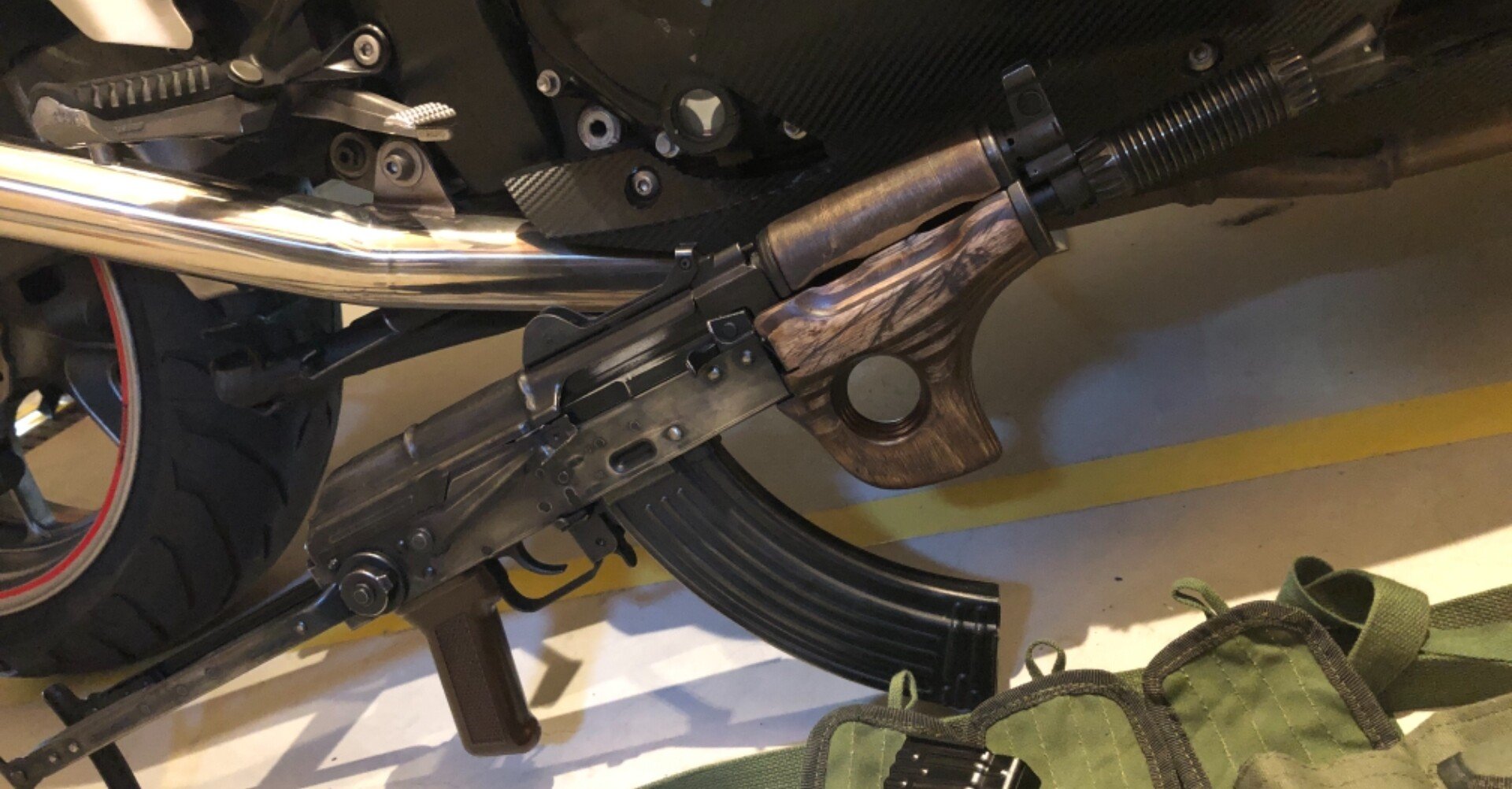 GHK AKMSUの木製ハンドガードを染めてみた。｜ゴールデンマンゴスチン