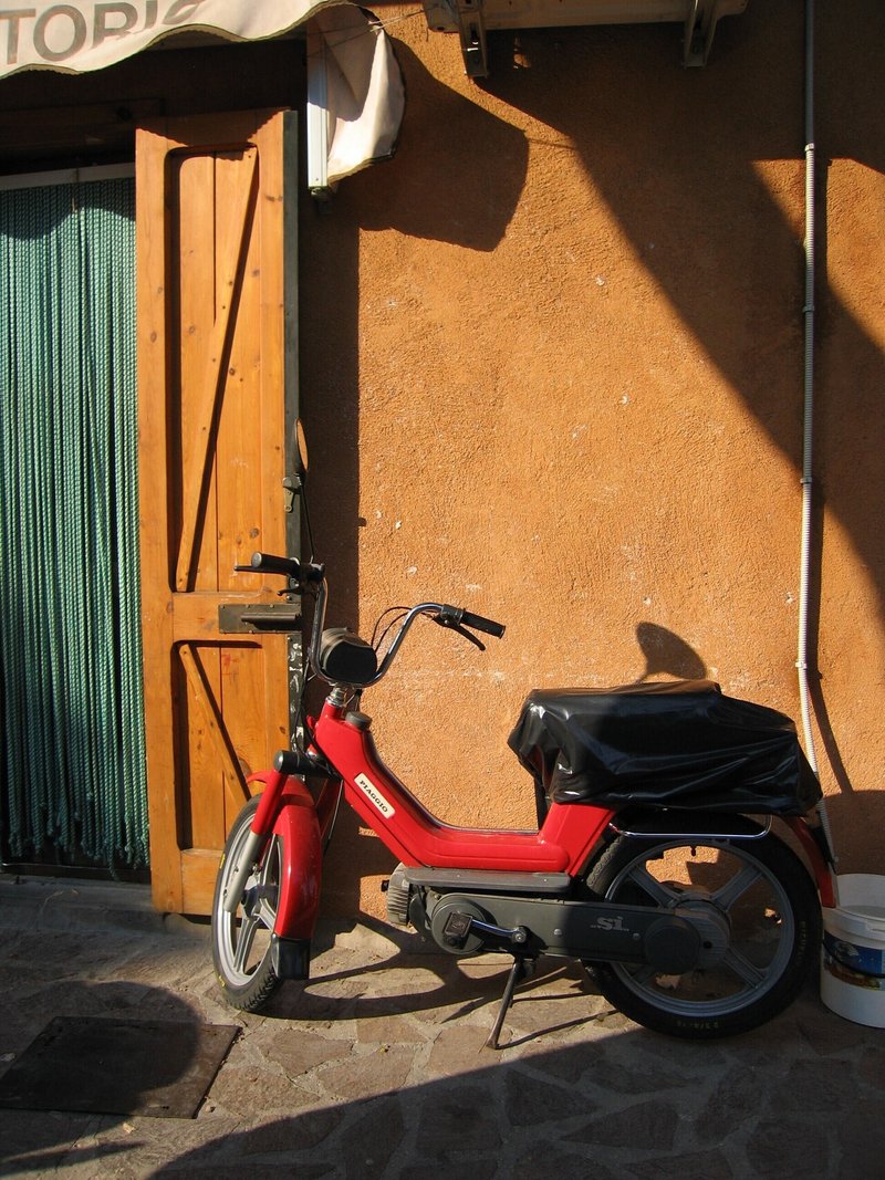 ちっさないろんなバイクがいっぱいなイタリア 松田真枝 Note ちっさないろんなバイクがいっぱいなイタリア 松田真枝 Note