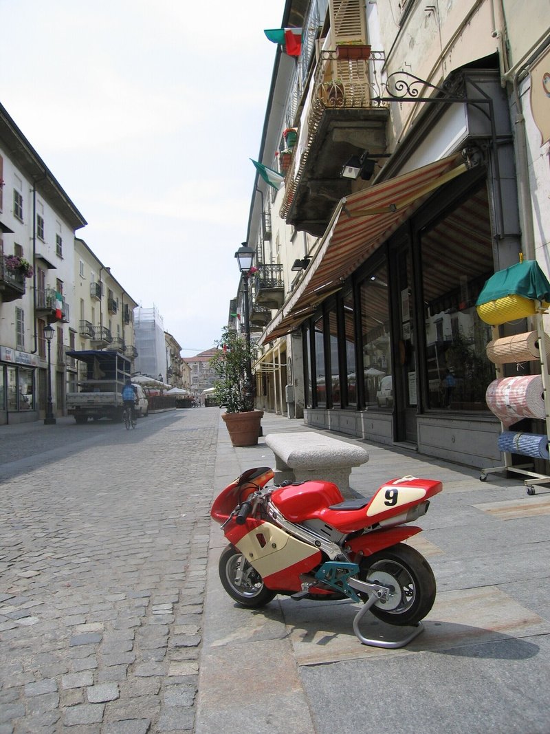 ちっさないろんなバイクがいっぱいなイタリア 松田真枝 Note ちっさないろんなバイクがいっぱいなイタリア 松田真枝 Note
