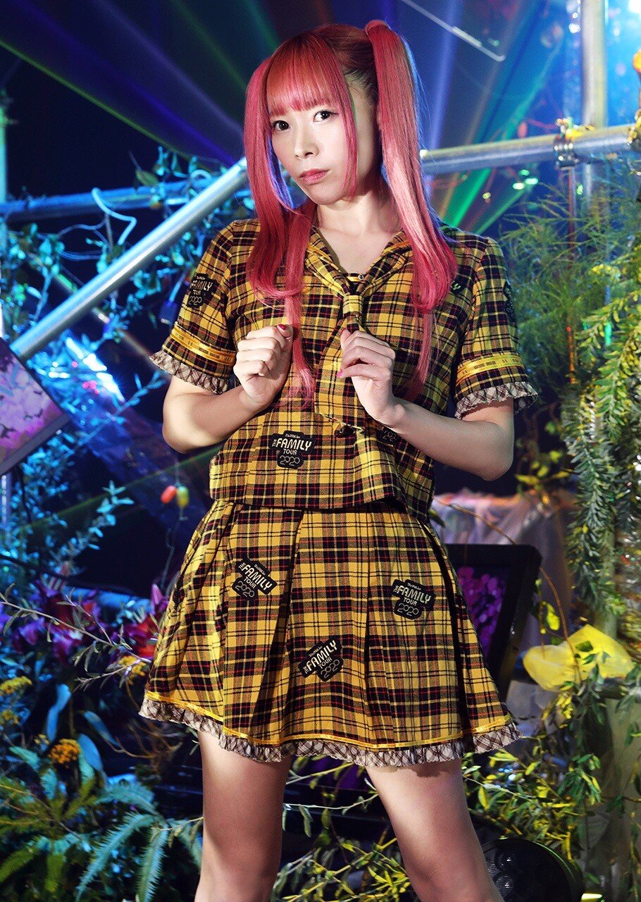 元でんぱ組.inc 成瀬瑛美 アクリルスタンド でんぱ組.inc セーラー衣装 紺x金 成瀬瑛美モデル（黄） : でんぱ組