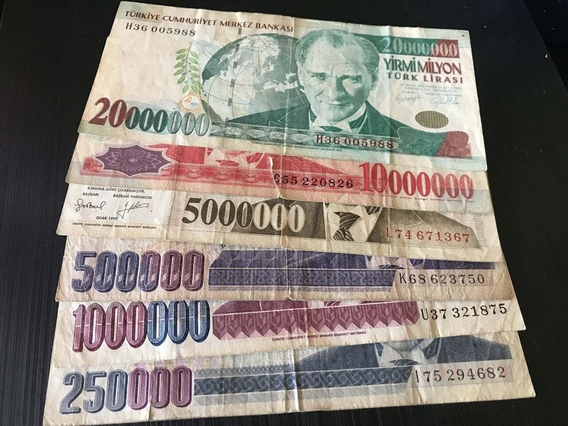 00万リラ札の時代 ウギャーさん ぴののしもべ Note