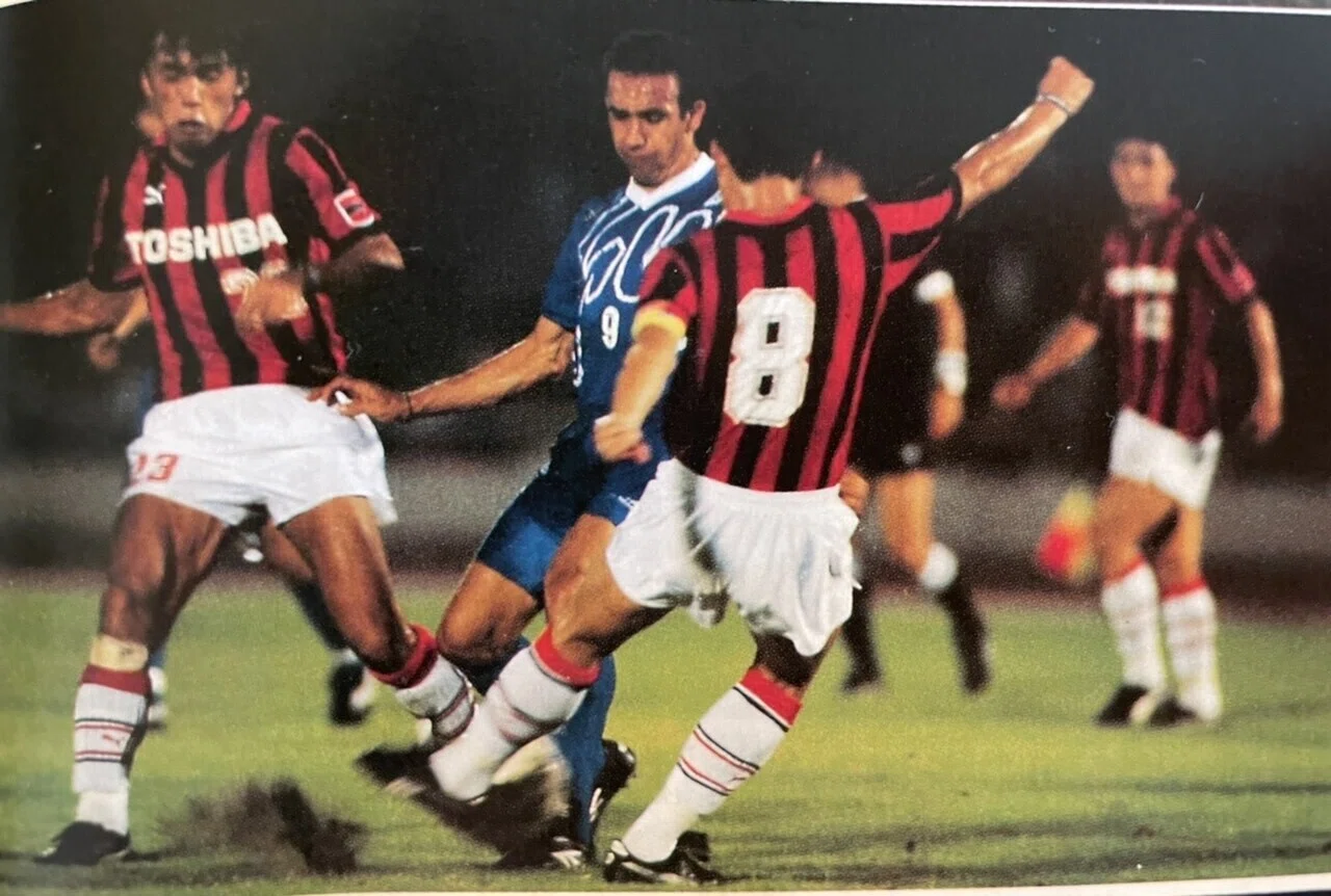 コンサドーレ札幌 ユニフォームの歴史(〜1995年)|記録 コンサドーレ札幌 ユニフォームの歴史(〜1995年)|記録