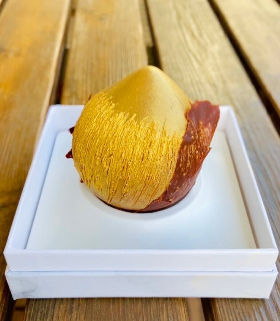 パリ】世界一のパティシエ、セドリック・グロレが作る宝石のように