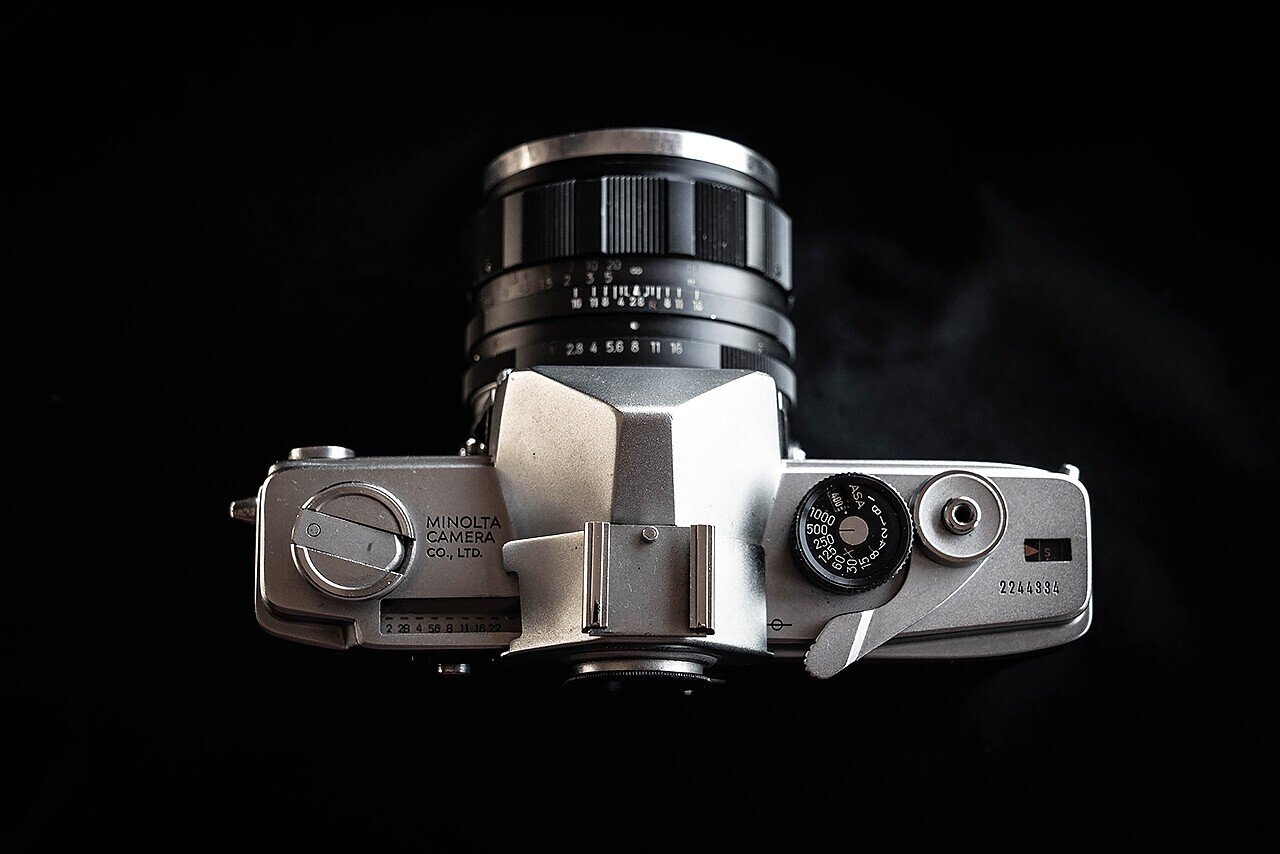 ミノルタ SR-7 + 単焦点レンズ4本 Minolta SR-7の分解｜フィルムカメラ修理のアクアカメラ