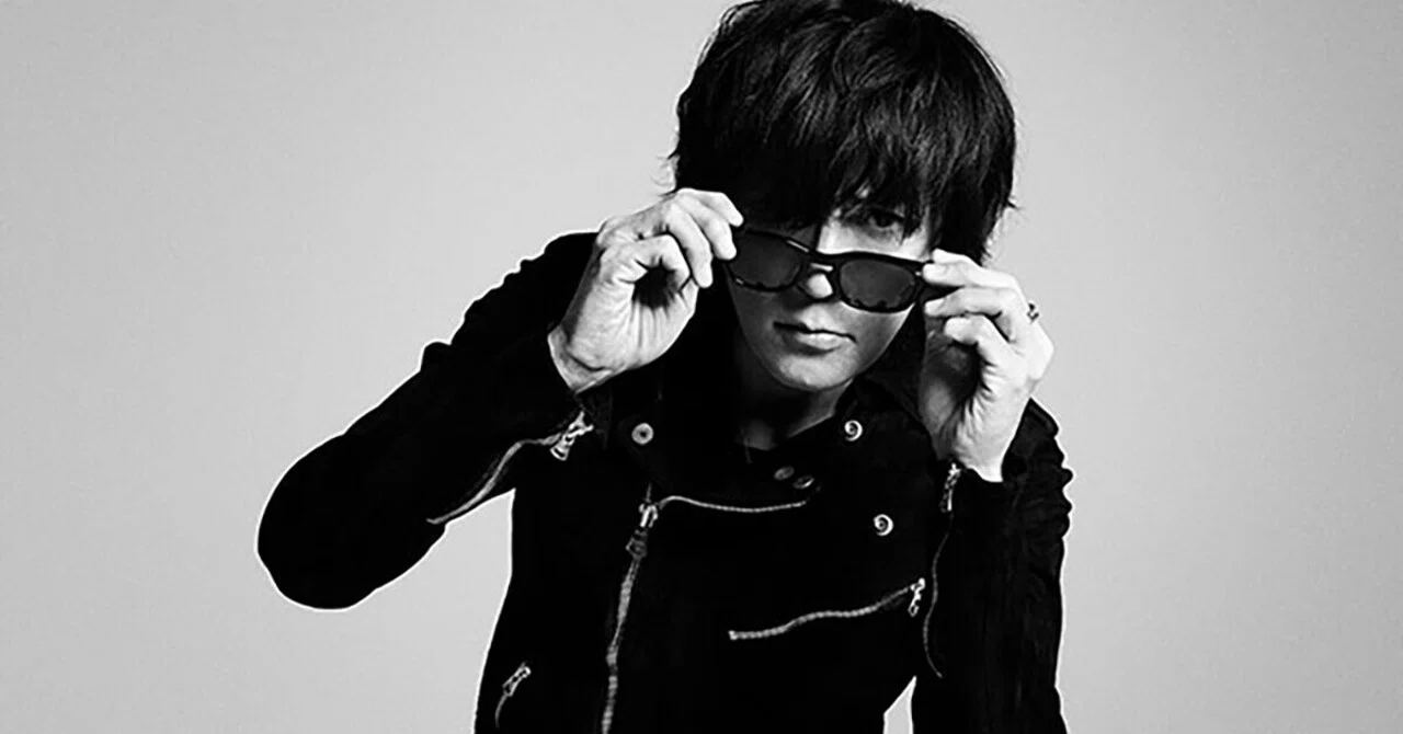 ロック詩人 稲葉浩志 B Z の歌詞の世界 かわいさ全開青春ソング編 Oil Note ロック詩人 稲葉浩志 B Z の歌詞の世界 かわいさ全開青春ソング編 Oil Note