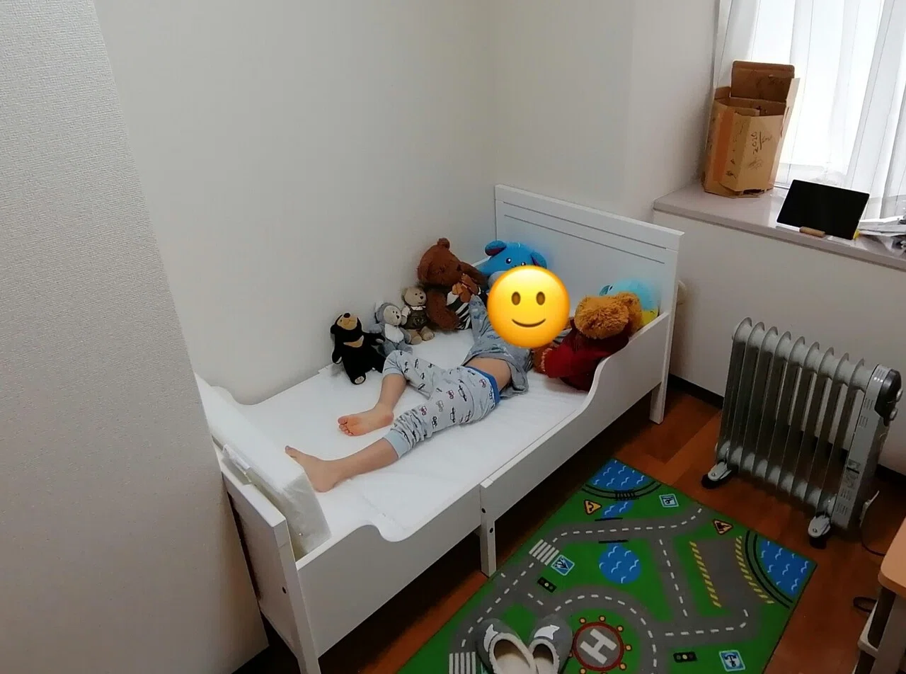 狭い子供部屋にIKEAの伸張式ベッドをなんとかぶち込んだ話。｜ケンドー 