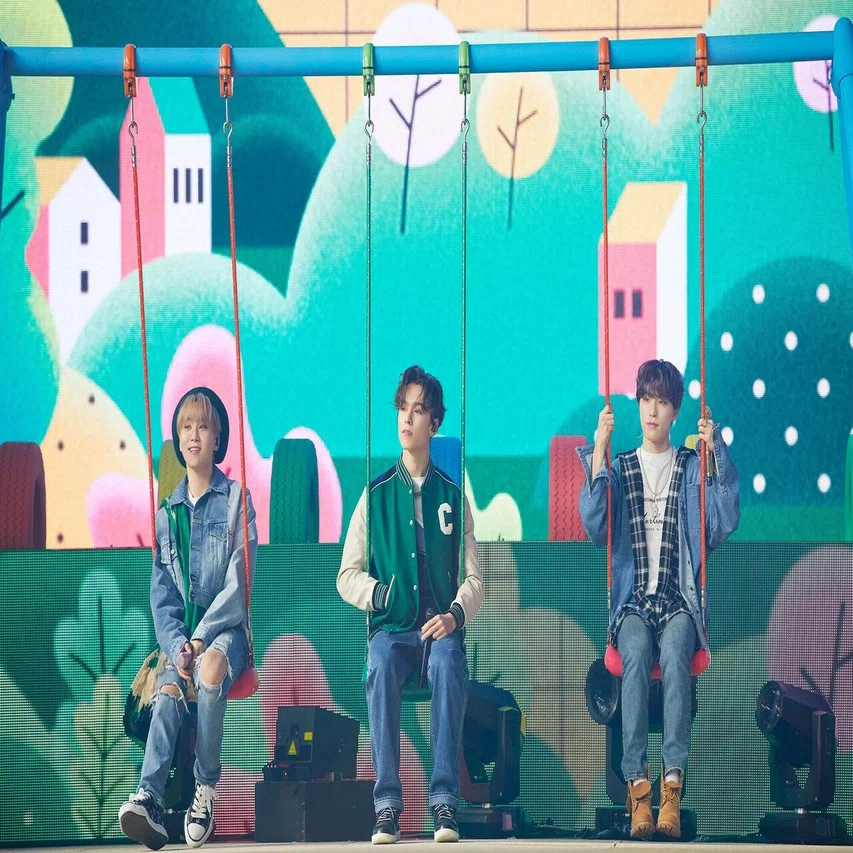 SEVENTEEN 1st ONLINE CONCERT 