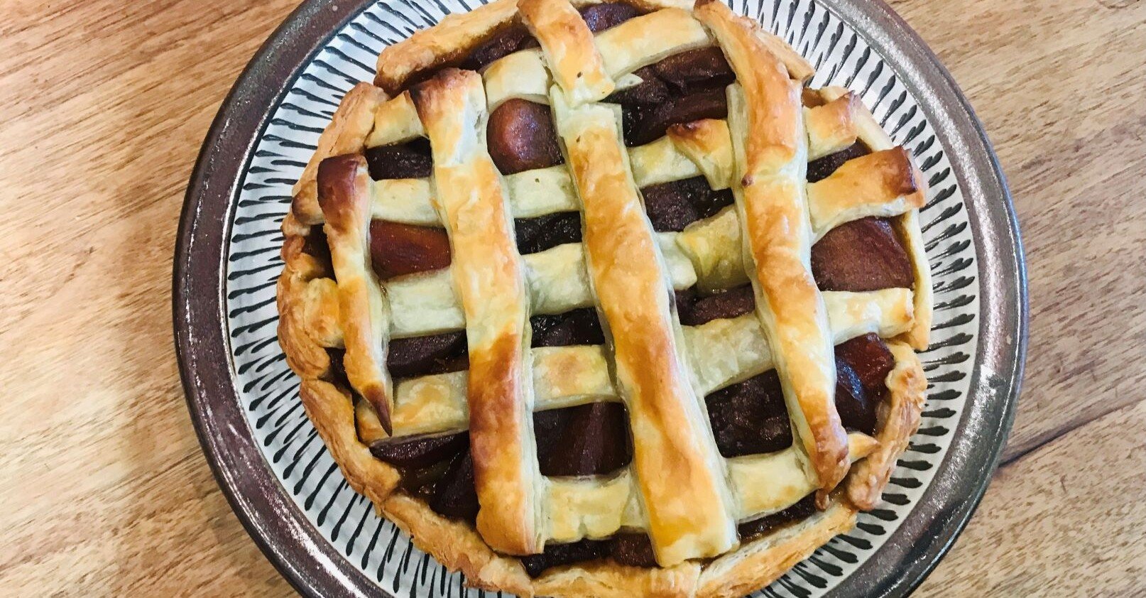 リンゴのキャラメル煮とツギハギアップルパイ 川ノ森千都子 ちづこ かんたん料理と家族と旅とアートが好き Note