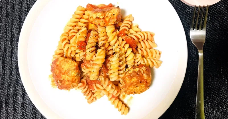 レシピ アメリカン料理 大きなチキンミートボールがごろっと入ったパスタ ぽん Note