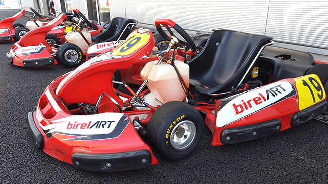 レーシングカート　KT100 SD エントリー向けレーシングカート「KT」レースを紹介！ - &Race