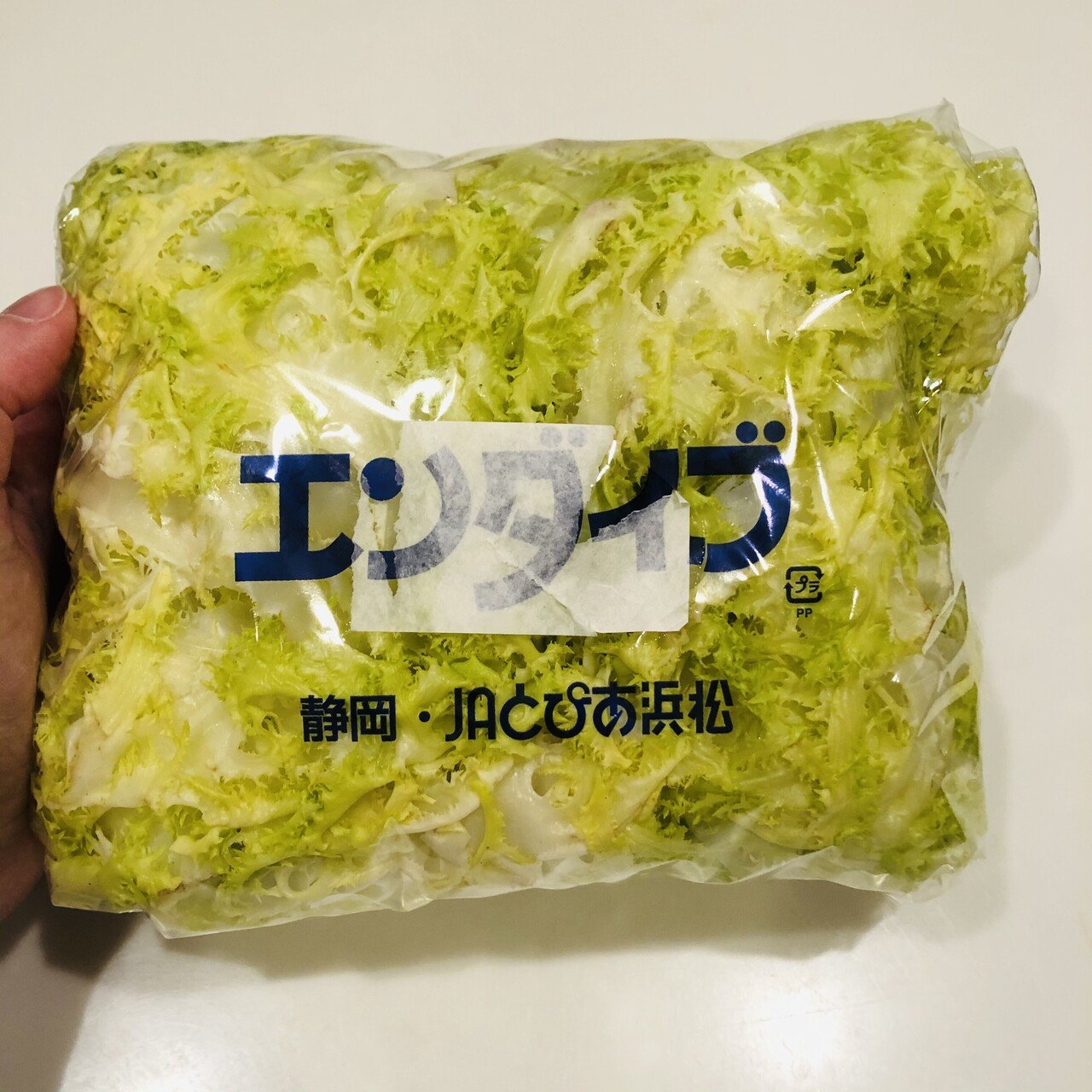じんわりオイルをまとうエンダイブとマッシュルームのサラダ 21 03 01 Kamai サラダがすき Note