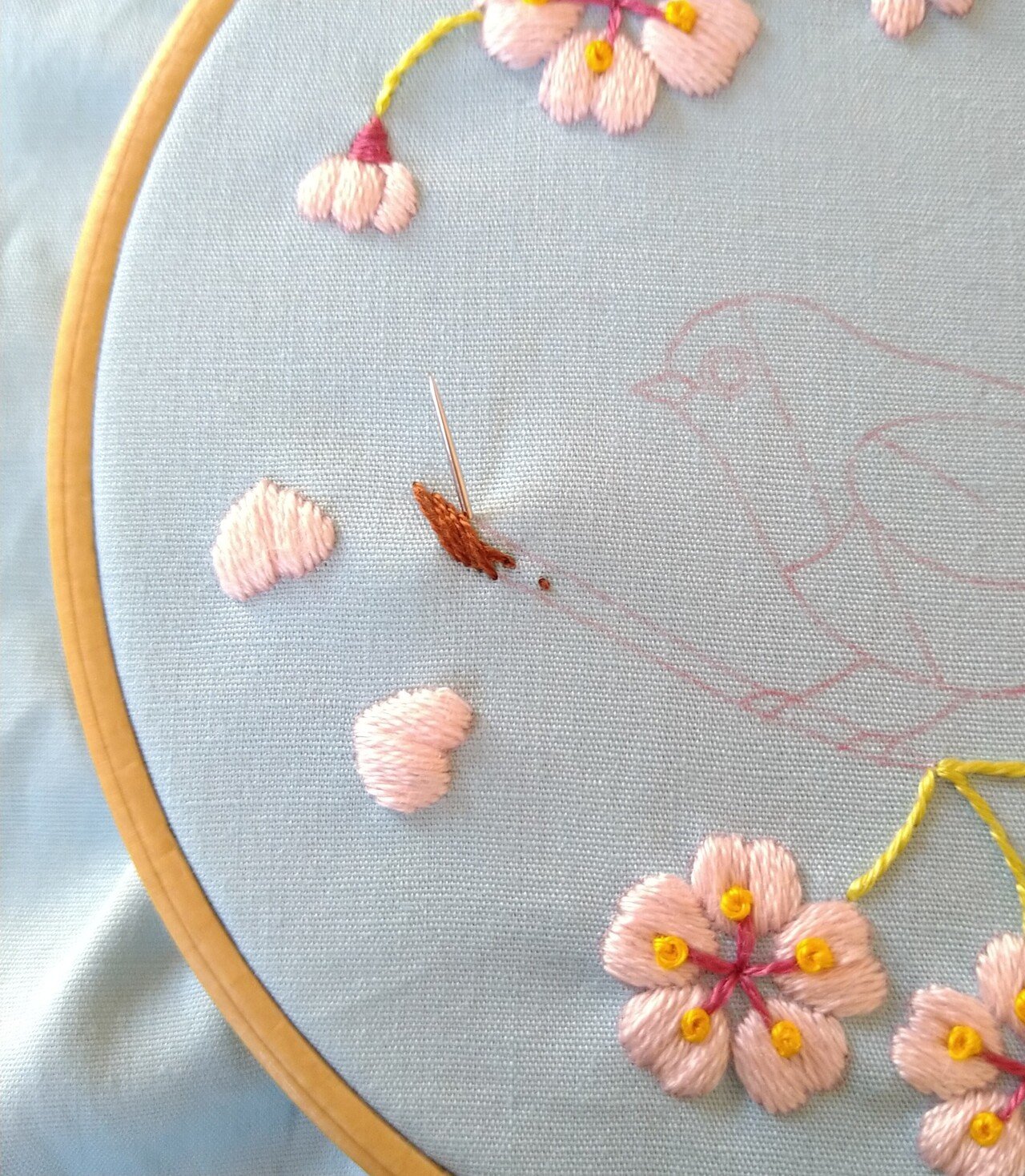 桜の花とメジロの刺繍枠キットを作ろう* ステップ7 〜小枝の刺繍