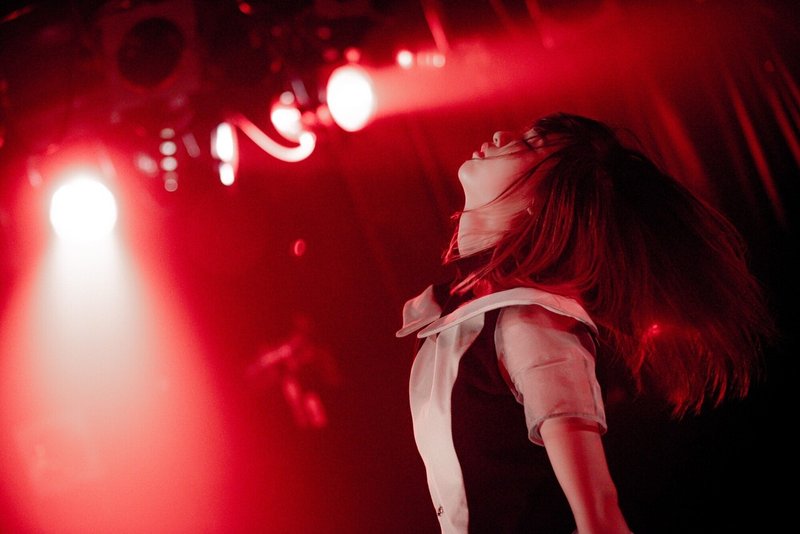 色と光をデザインする編 ライブ写真の撮り方 最高の推しを最高の写真にする方法 5 アオクマ Note