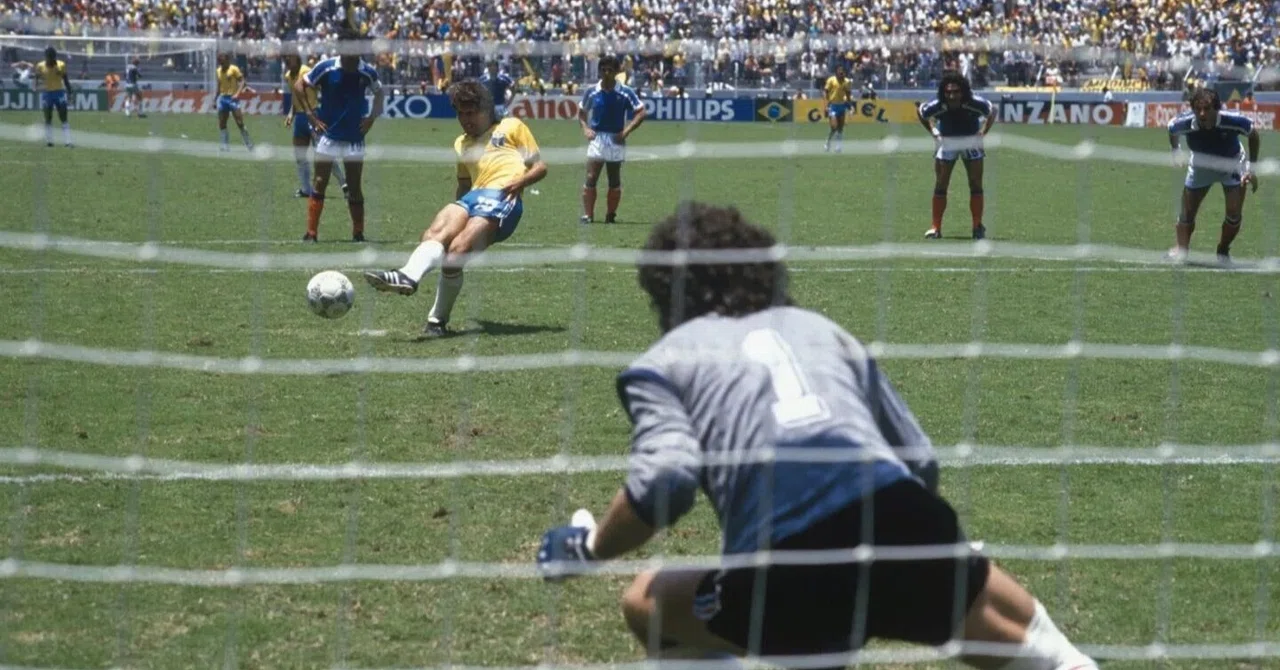 自分史とFIFAワールドカップ / 1986年 第13回メキシコ大会｜きまぐれキーボード | DiegoMaradonaさま専用 | Apple Watch本体 | アップル