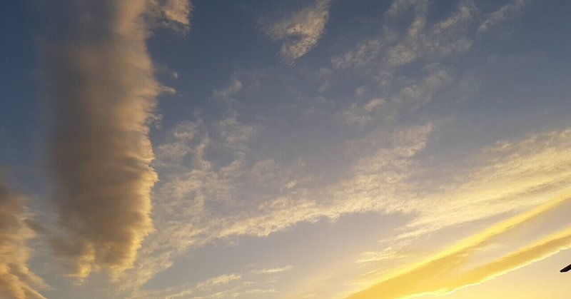 沈む太陽が黄色だった今日の夕暮れ Elly Note 沈む太陽が黄色だった今日の夕暮れ Elly Note