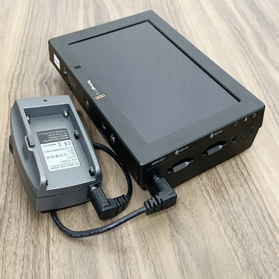 LP-E6じゃ足りない】初代Blackmagic Video Assistのバッテリーもちが 