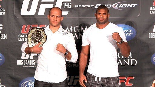 かつて ヘビー級で世界最強と言われた2人 悲報 アリスター オーフレイムとジュニオール ドス サントスがufcから離脱 Http Datoukyoku Blog Jp Archives 3 Yomogida4 Note