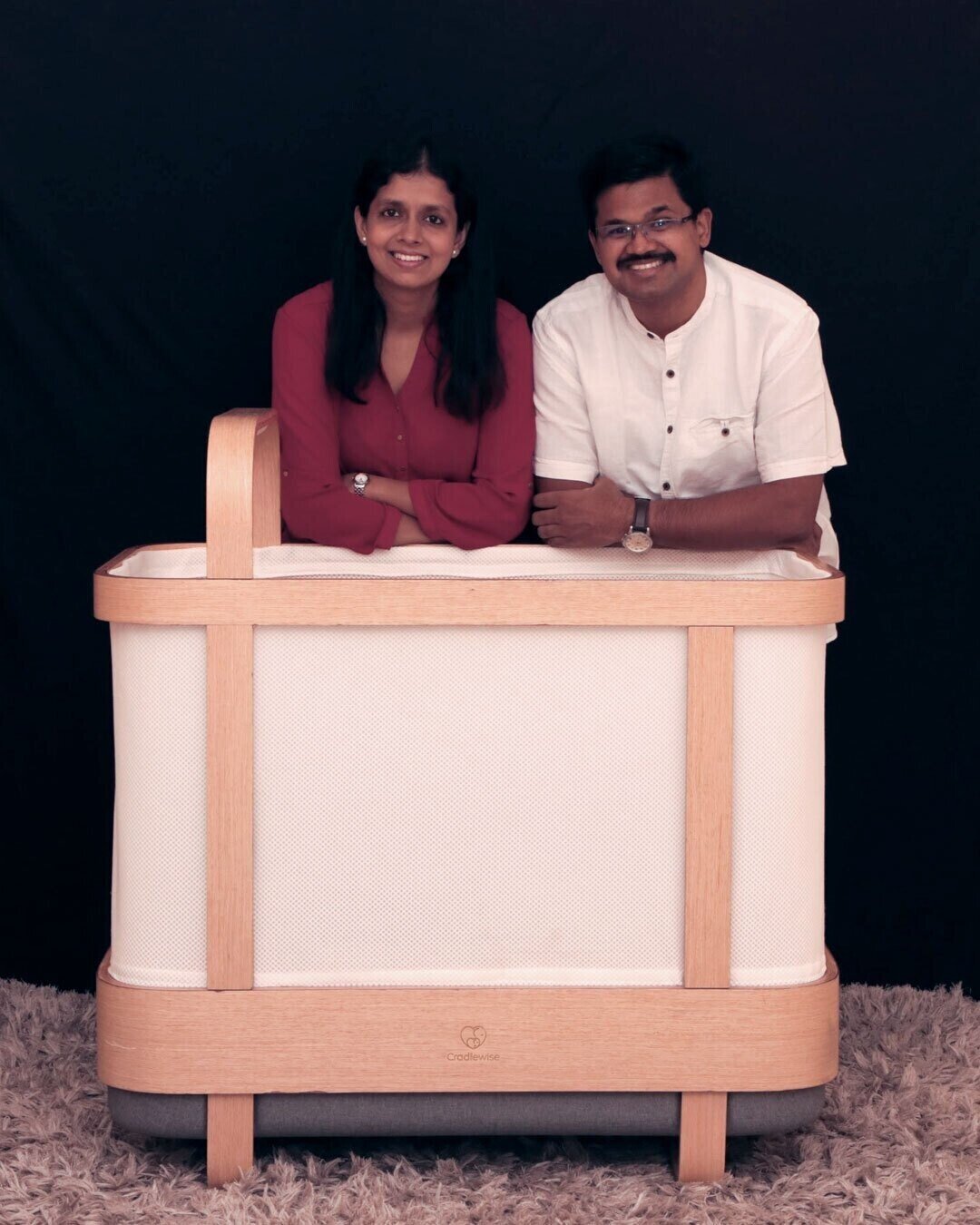 エンジニア夫婦がスマートベビーベッド「Cradlewise」を開発した