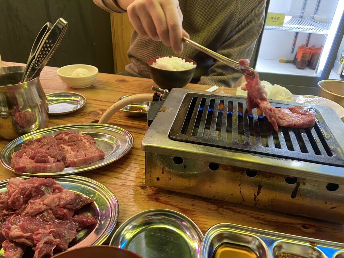男3人で焼肉 こんなに分厚いタンが都内で食べれるとは この間行った仙台の牛タン並 友達はトングを確保して離さなかったw 慎太郎 Note 男3人で焼肉 こんなに分厚いタンが都内で食べれるとは この間行った仙台の牛タン並 友達はトングを確保して離さなかったw 慎太郎 Note