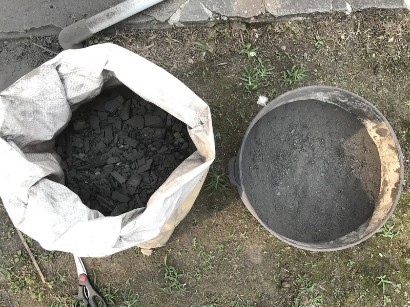 手作り囲炉裏第１号が完成したので みんなで囲んでみた 山崎 貴大 Note