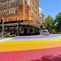 パートナーが Queer についての授業を受けている May In Canada Note