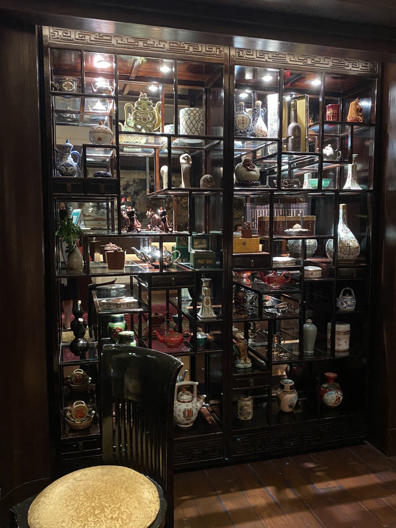 ビジネスバック 香港駐在中、ペニンシュラホテル店で購入しました