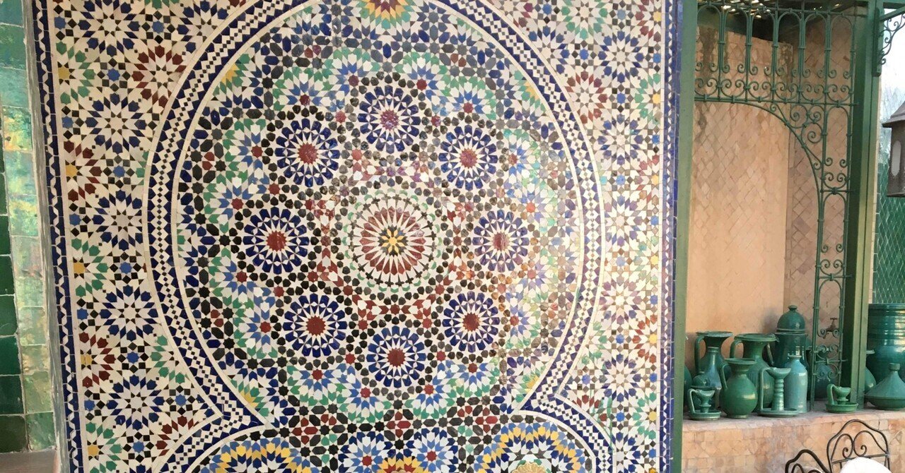 タイルモザイクの幾何学アート