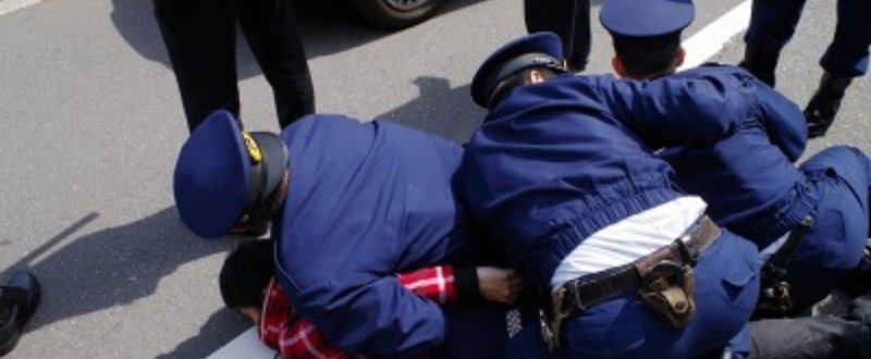 法政大学の学生運動を取材しに行ったら 目の前で次々と逮捕者が出た話 昼間たかし Note 法政大学の学生運動を取材しに行ったら 目の前で次々と逮捕者が出た話 昼間たかし Note