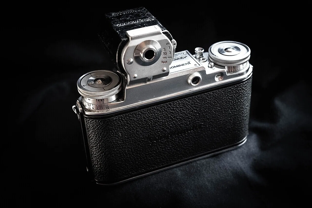❤️値下げです❗️ADOX レンジファインダーカメラ Adox 300 Review - a 35mm Film Camera with Interchangeable Film