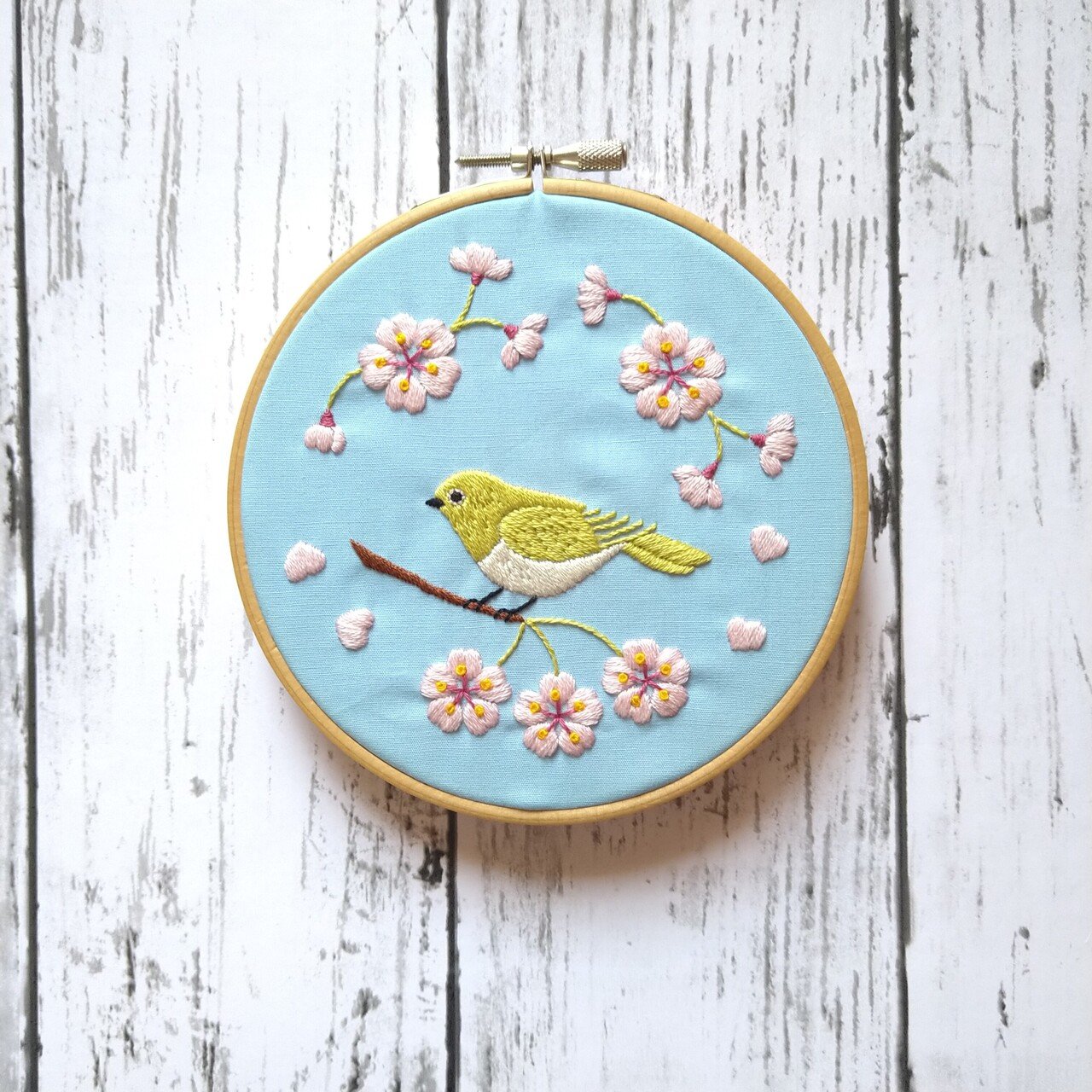 スズメと桜の刺繍作品 スズメと桜の刺繍作品 スズメと桜の刺繍作品 スズメと桜の刺繍作品 鶴