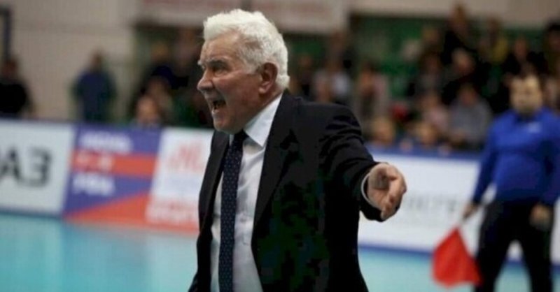 ロシアの赤鬼 闘将カルポリ tetsu co volleyball note
