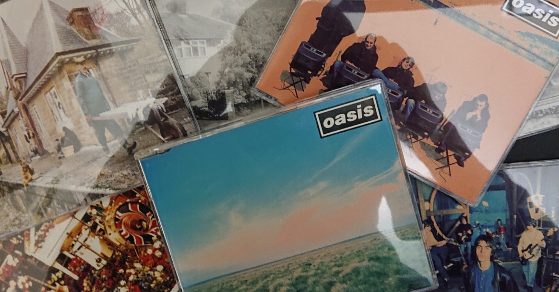 オアシス Oasis の Whatever への愛が深い理由は Small World Note