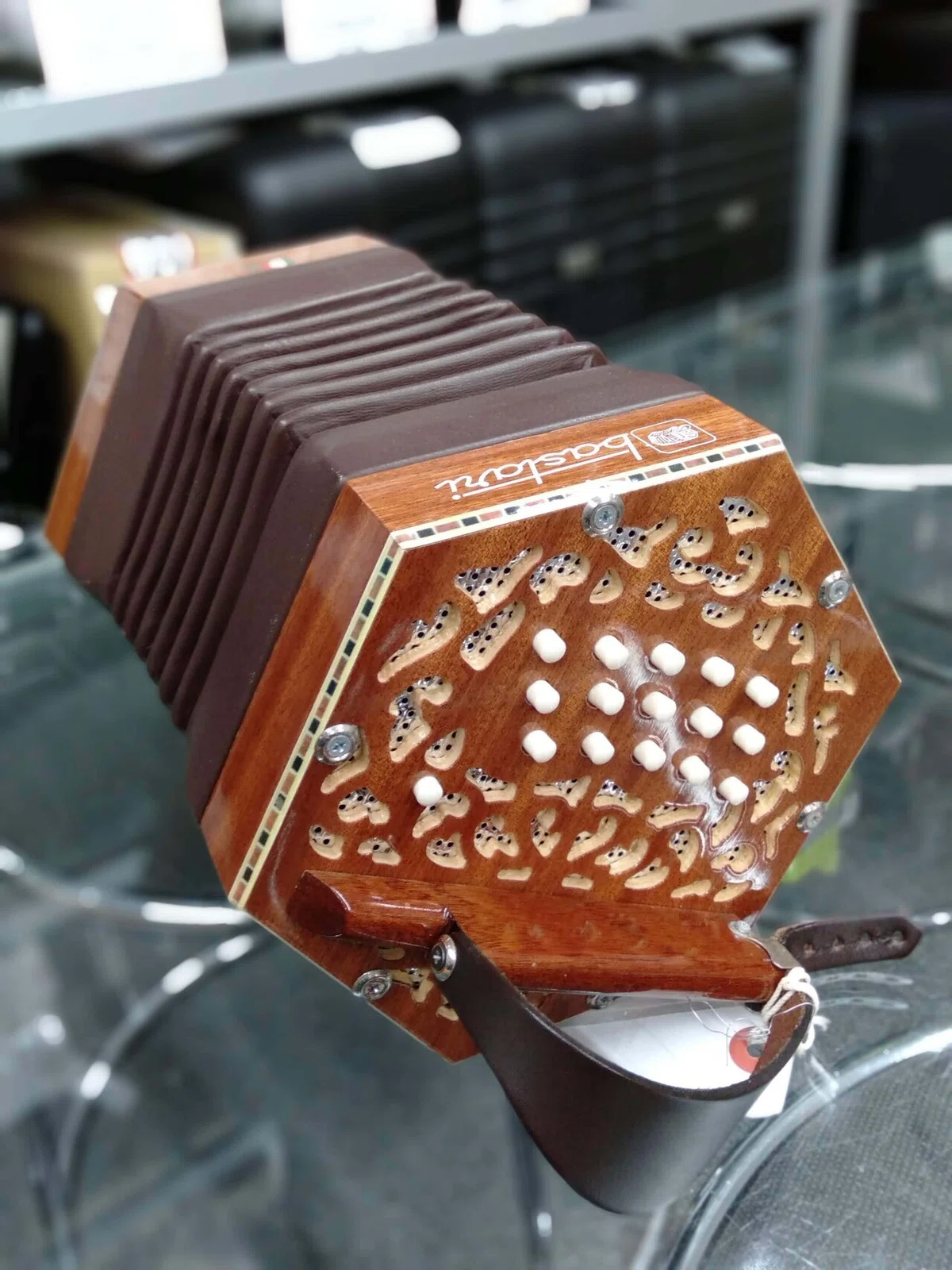 蛇腹楽器のABC～コンサーティーナ編｜アコーディオン横丁