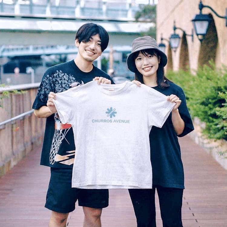 TikTok経由の来店が約8割！22歳大学生カップルが始めた“移動式チュロス