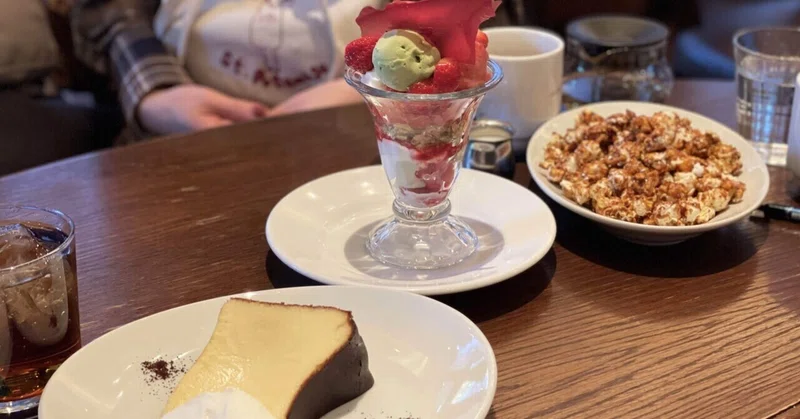 有楽町駅すぐそばの 6th By Oriental Hotel の有名バスクチーズケーキ くらら Note