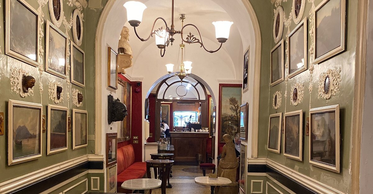 アンティコ・カフェ・グレコ（Antico Caffè Greco）：文豪たちの