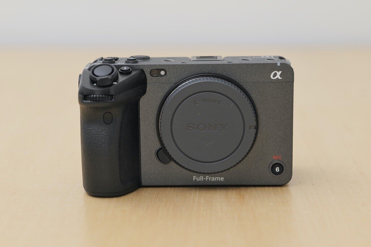 買いました！】発売日にSONY FX3入手！｜I'm a graphic designer