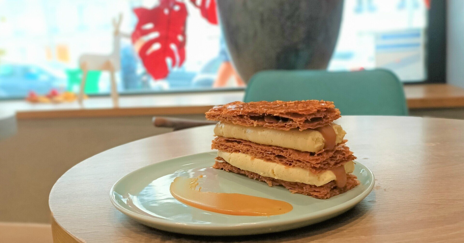 出来立てのミルフィーユってサクサク｜sakurakoparis